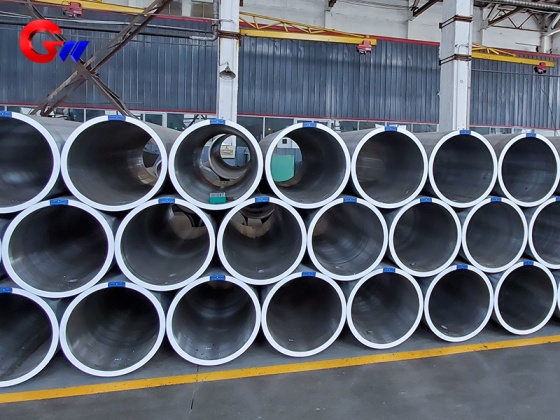 經(jīng)動(dòng)態(tài)平衡測(cè)試檢驗(yàn)的離心鑄造鋼套筒，用于薄板和帶材軋機(jī)